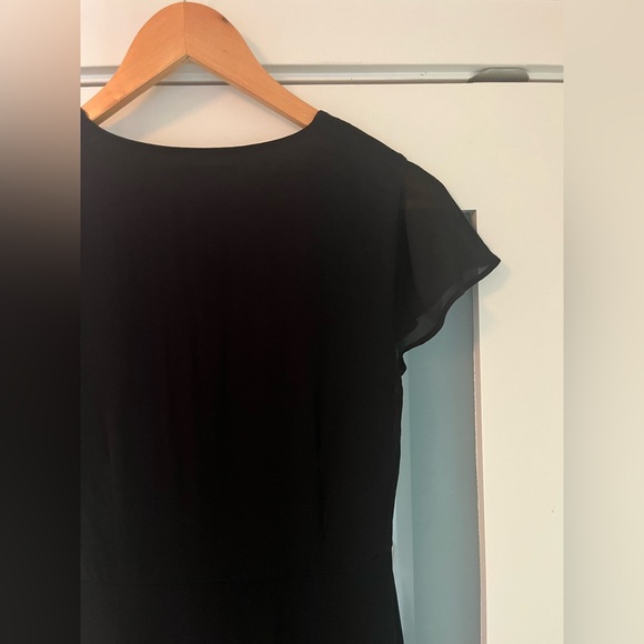 Aritzia Talula Long Flowy Cap-Sleeve Dress - Picture 8 of 14